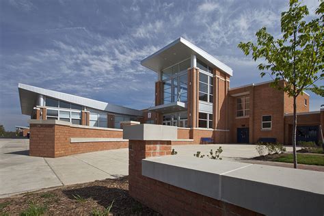 Fairfax’s W.T. Woodson High gets a new name